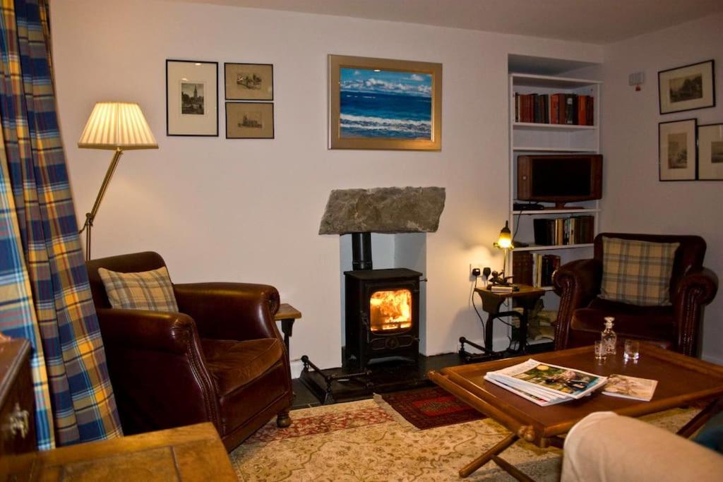 Tidal Cottage On The Shore Isle Of Skye Breakish Exterior photo