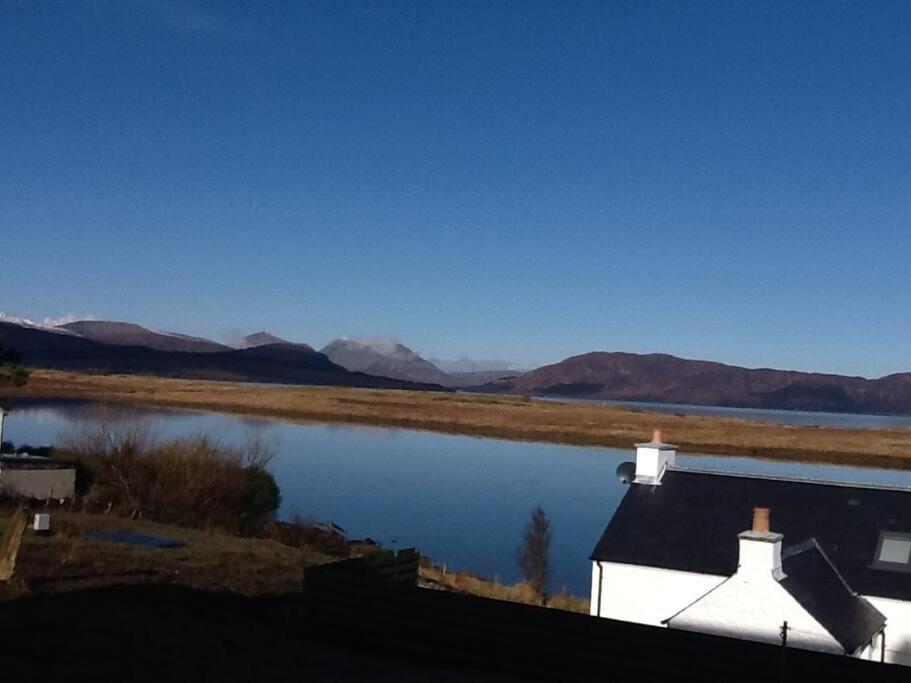 Tidal Cottage On The Shore Isle Of Skye Breakish Exterior photo