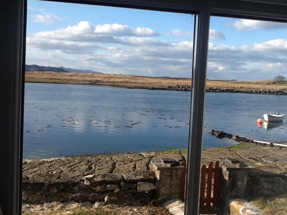 Tidal Cottage On The Shore Isle Of Skye Breakish Exterior photo